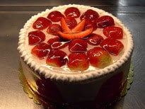 4-6 Kişilik Yaş Pasta - Yoğun Çilek Lezzeti Muğla pasta