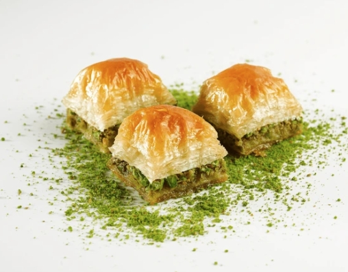 750 Gr Yoğun Antep Fıstıklı Çıtır Baklava Muğla pasta